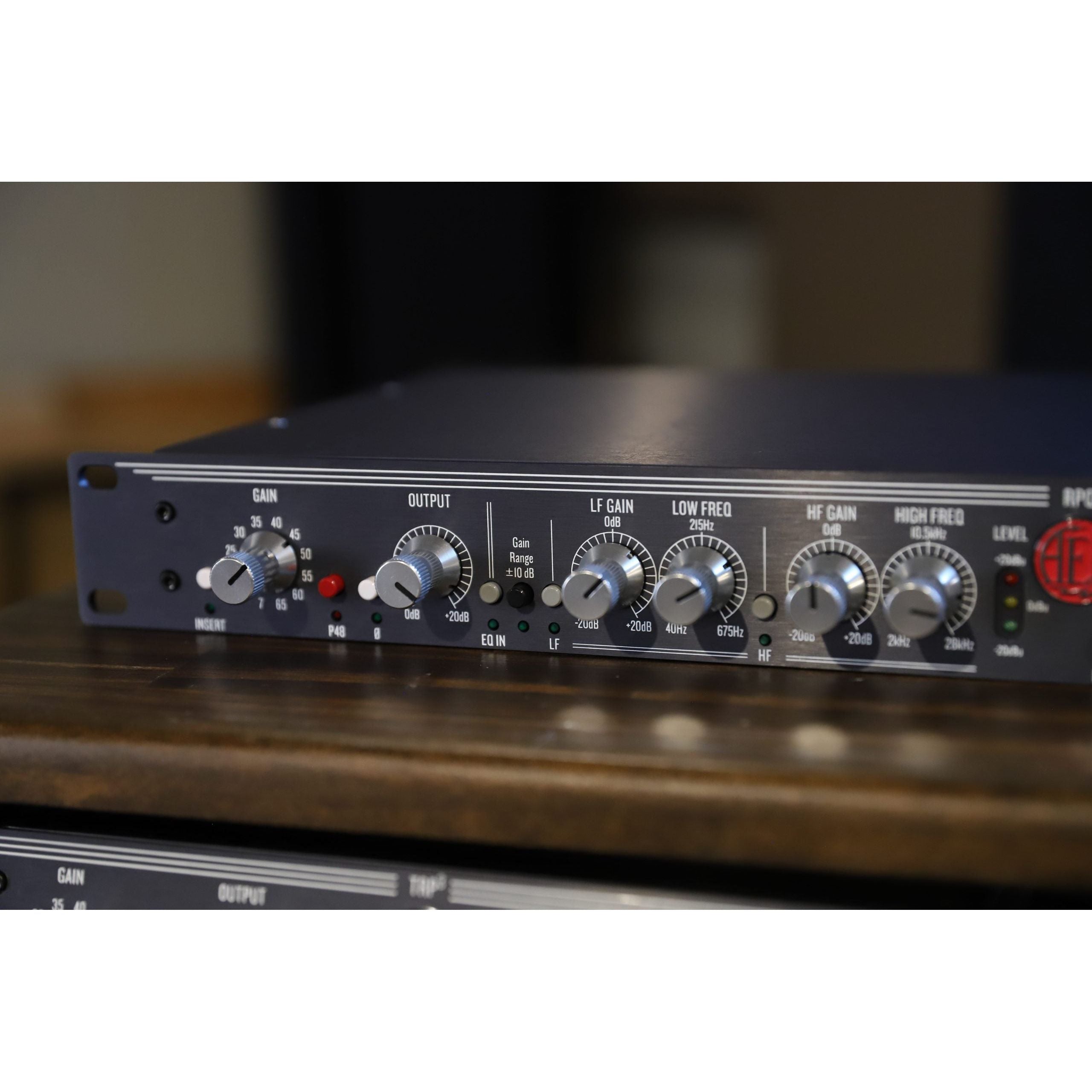 AEA RPQ3 Preamplificador y ecualizador de micrófono de cinta de 2 canales - https://www.cromaonline.cl/