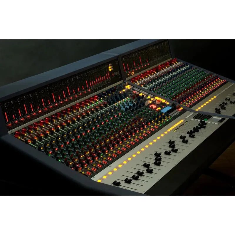 AMS Neve Genesys G64 - Consola de 32 canales con control DAW y 48 Faders - https://www.cromaonline.cl/