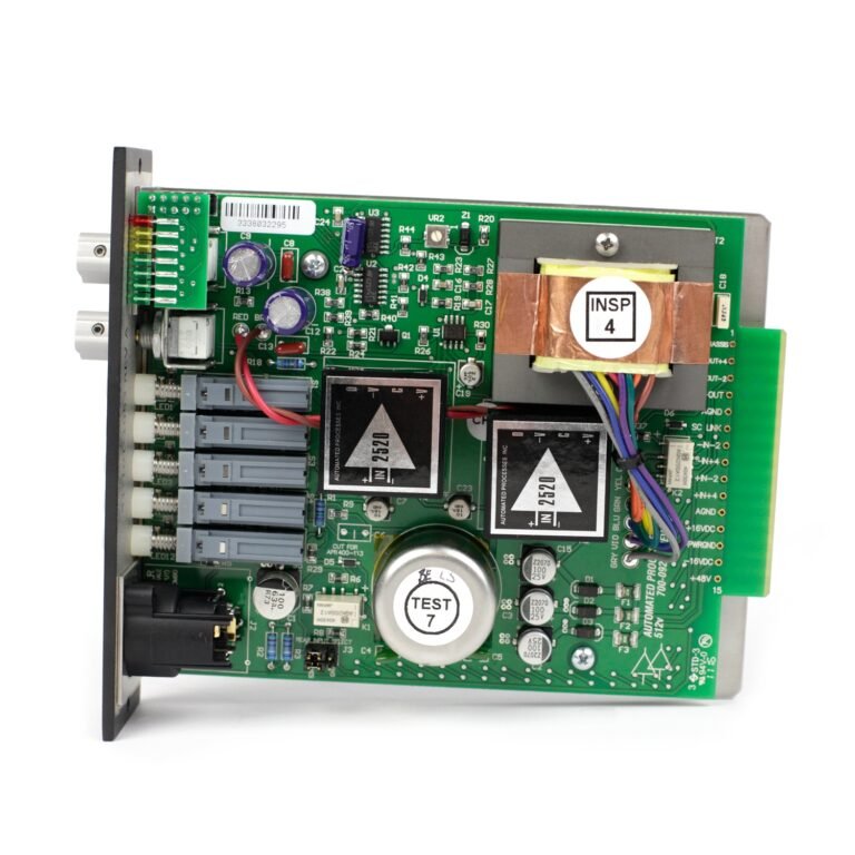 API 512 V Preamplificador de micrófono/línea discreto - https://www.cromaonline.cl/