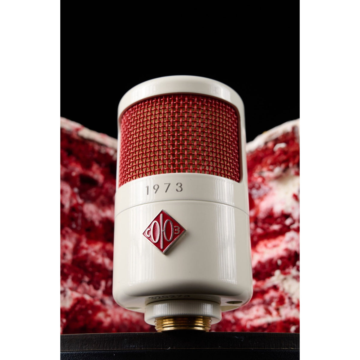 Soyuz 1973 Deluxe Red Velvet con shockmount color crema