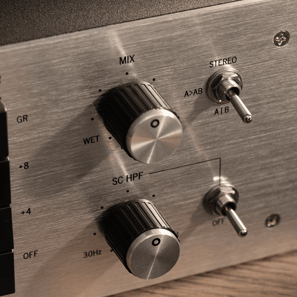 Warm Audio WA76 - A2 Compresor FET discreto de doble canal con sonido vintage - https://www.cromaonline.cl/