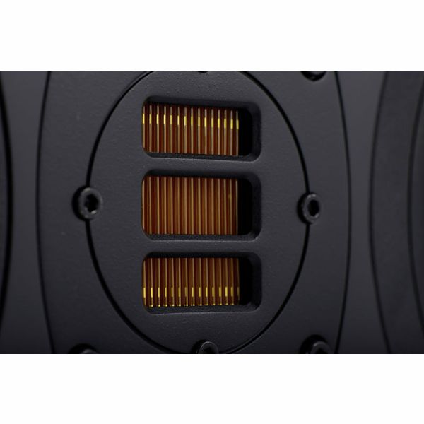 EVE Audio SC305 - Monitor de estudio activo de 3 vías de 5" (PRE-ORDER)!!! - https://www.cromaonline.cl/