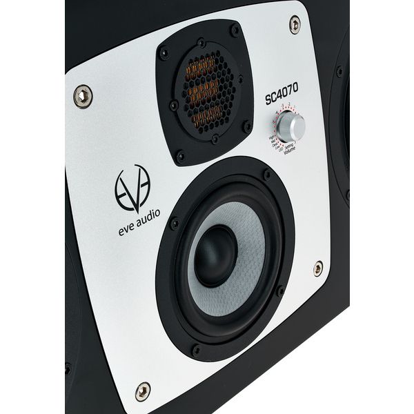 EVE Audio SC4070 - Monitor de estudio activo de 3 vías de 7" (PRE-ORDER)!!! - https://www.cromaonline.cl/