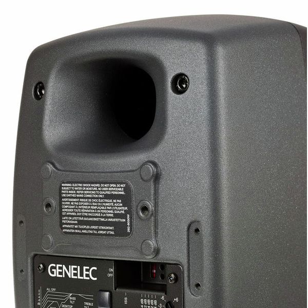 Genelec 8030 C - Monitor de estudio 5 1/8" 50 Watts (PRE-ORDER)!!! - https://www.cromaonline.cl/