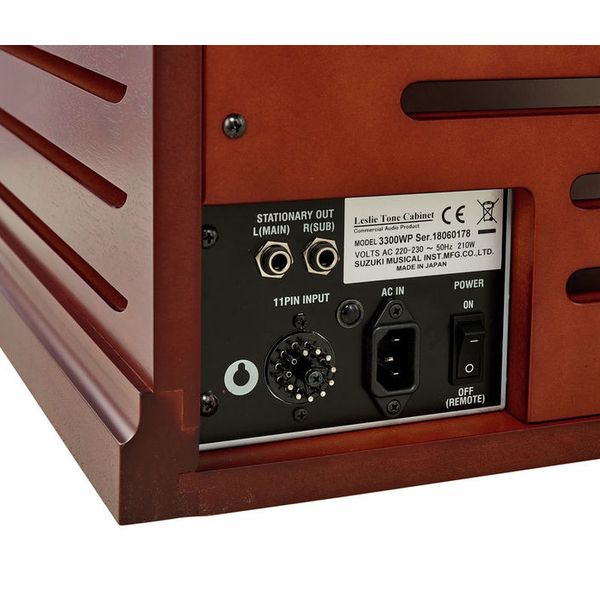 Hammond 3300W - Leslie 15" de 300W, terminación madera - https://www.cromaonline.cl/