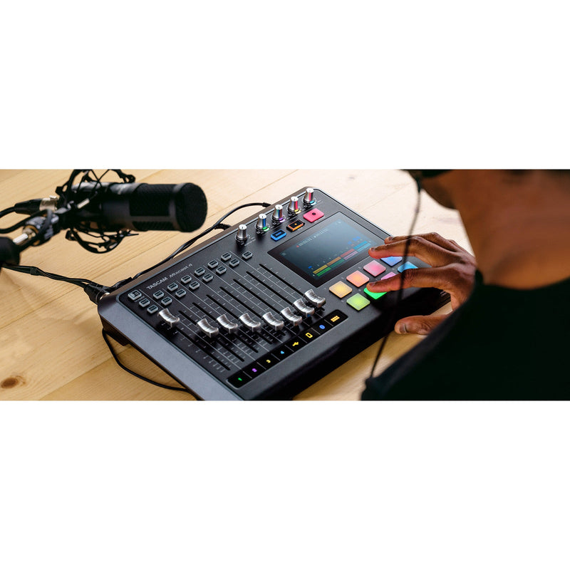 TASCAM Mixcast 4 - https://www.cromaonline.cl/