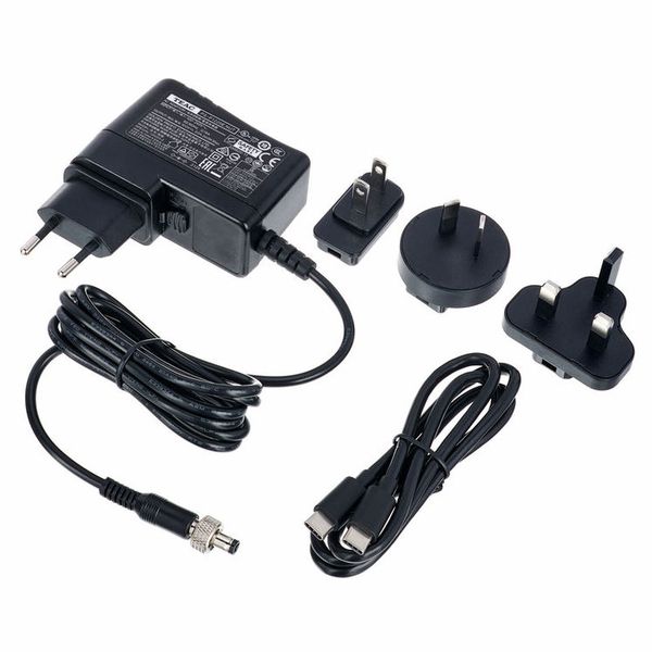 TASCAM Mixcast 4 - Mesa de grabación de Podcasts - https://www.cromaonline.cl/