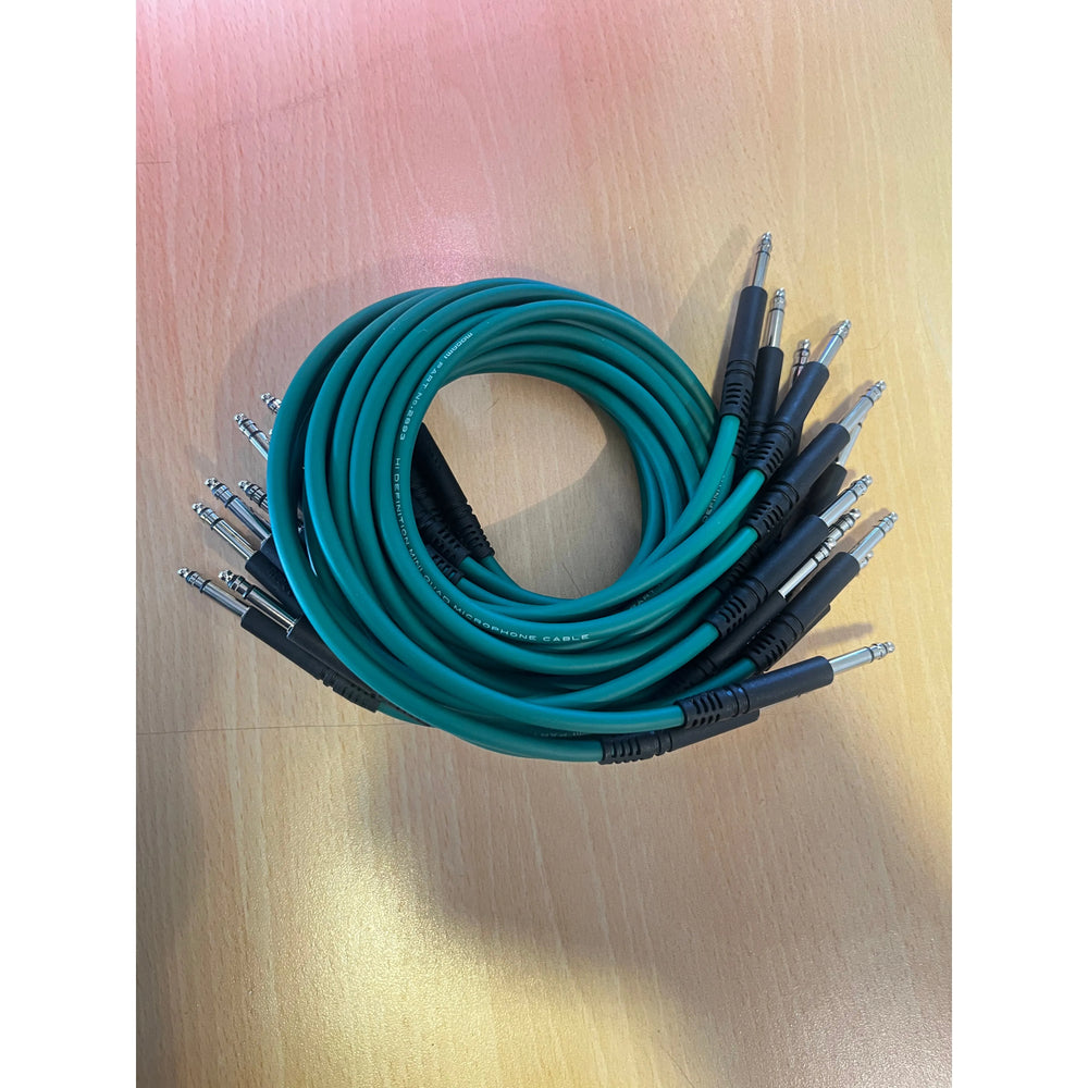 El Redco RJM1805 es un cable de conexión de alta calidad diseñado para su uso en bahías de parcheo profesionales