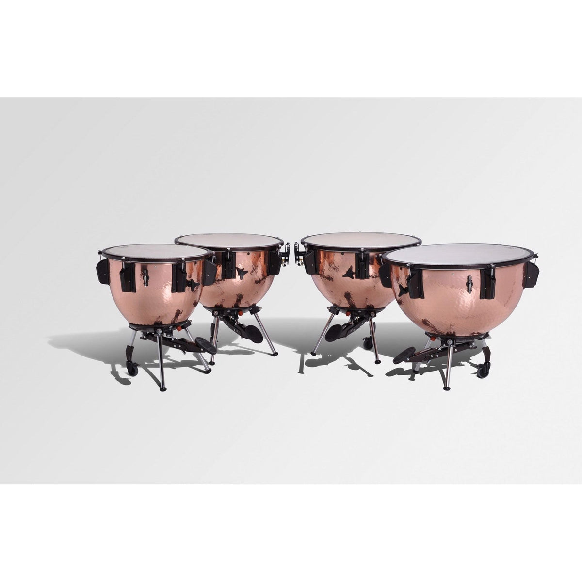 Adams Timbal universal, 23", caldera de cobre martillado parabólico con afinador fino - https://www.cromaonline.cl/
