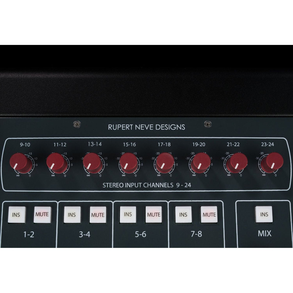Rupert Neve 5060 Centerpiece - Mixer de sobremesa, 24 x 2 - https://www.cromaonline.cl/