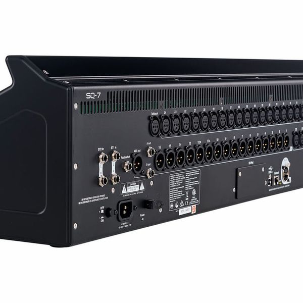Allen&Heath SQ7 - Mixer Digital de 48-canales de 33 Faders (PRE-ORDER)!!! - https://www.cromaonline.cl/