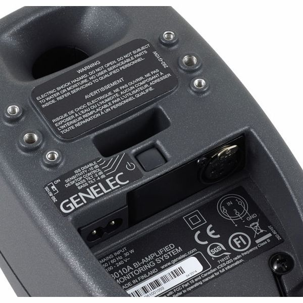 Genelec 8010A - monitor de estudio activo de 3" 50 Watt. (PRE-ORDER)!!! - https://www.cromaonline.cl/