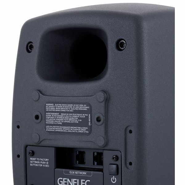 Genelec 8330A - Monitor de estudio activo de 5" y 100 watts (PRE-ORDER)!!! - https://www.cromaonline.cl/