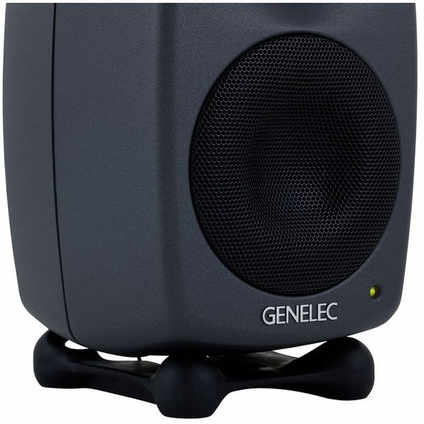 Genelec 8330A - Monitor de estudio activo de 5" y 100 watts (PRE-ORDER)!!! - https://www.cromaonline.cl/